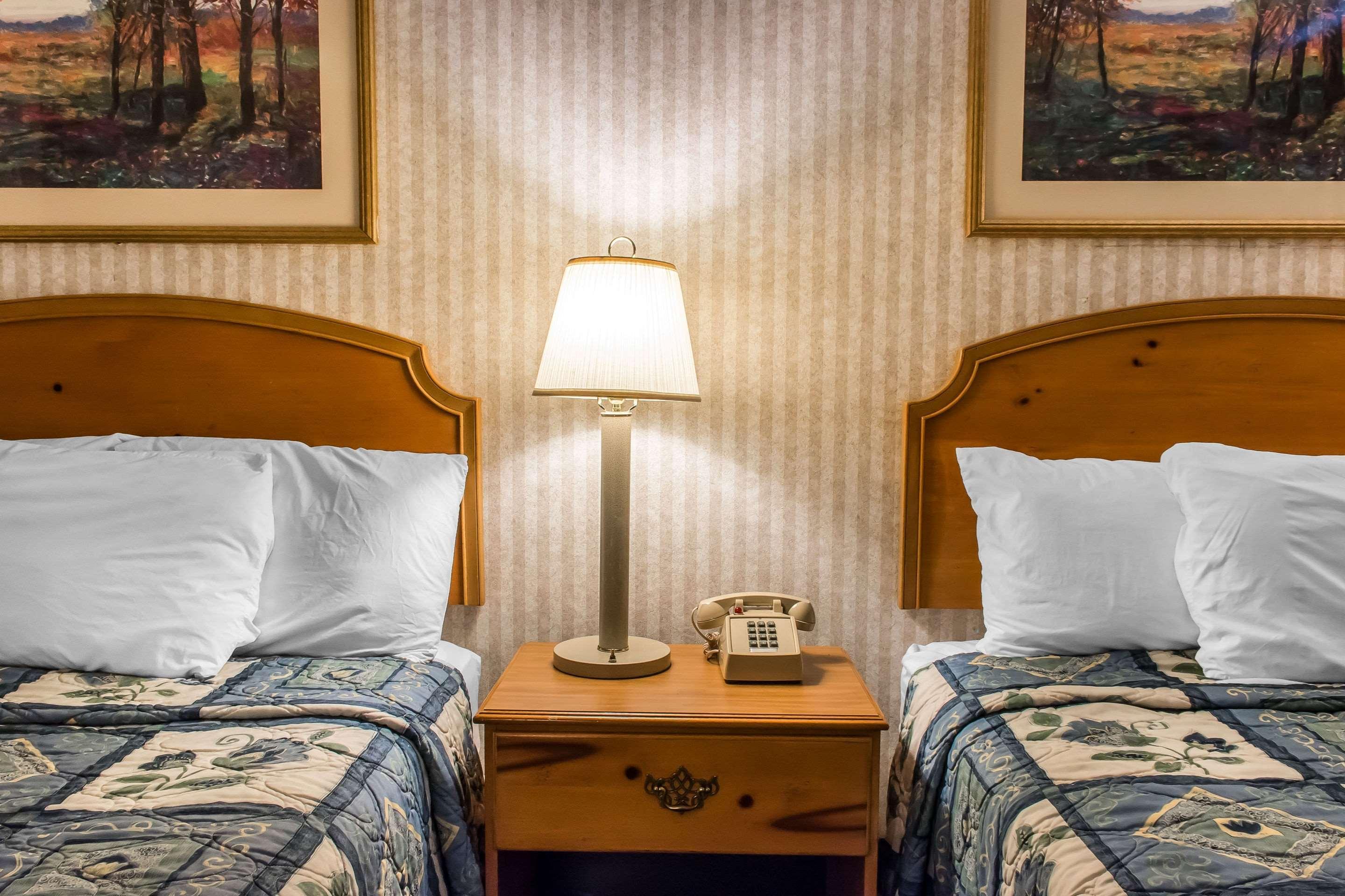 Smoketown  Rodeway Inn Amish Country מראה חיצוני תמונה