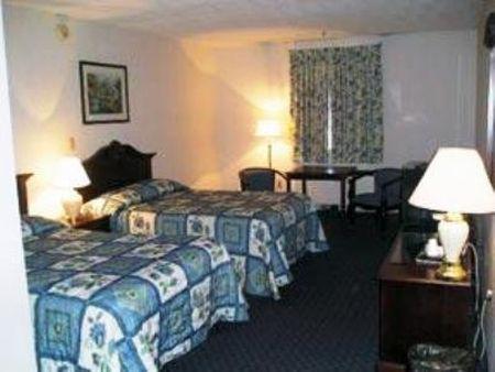 Smoketown  Rodeway Inn Amish Country חדר תמונה
